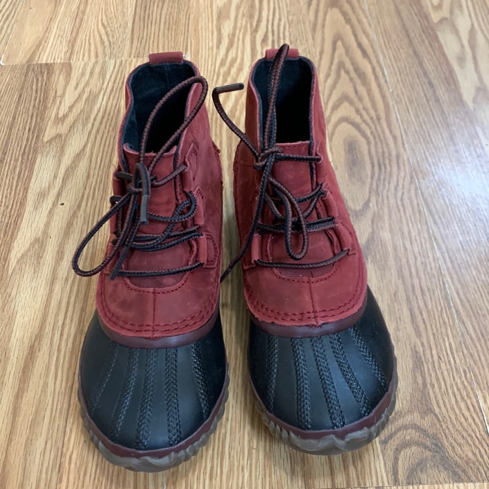 Sorel Red and Black Winter Boots